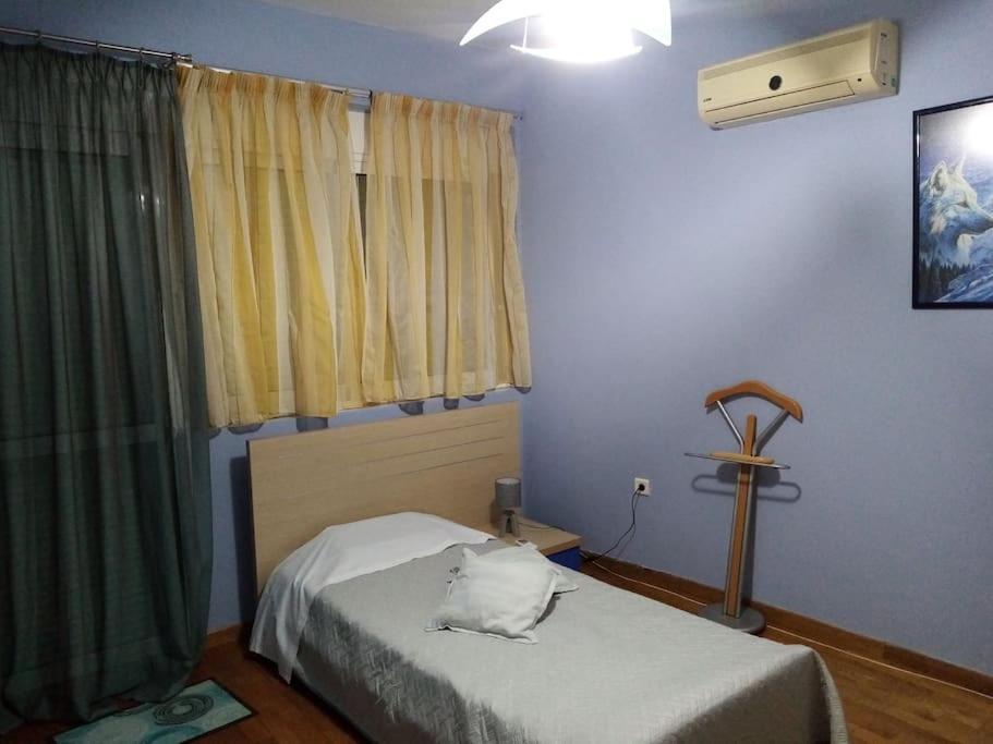 τεσσαρι στον ναυτικο ομιλο χiου Apartment *